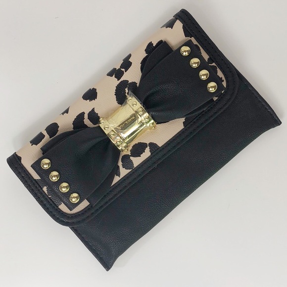 Betsey Johnson Handbags - NWOT Betsey Johnson Animal Print Black Bow Clutch